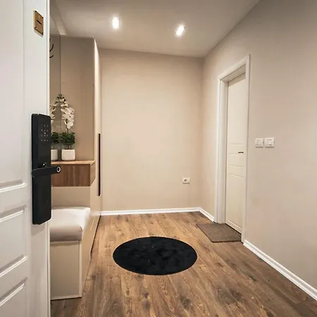 Spot Two Free Bikes Included Save 20 Eur On Bike Rent Book Now * Шкодер