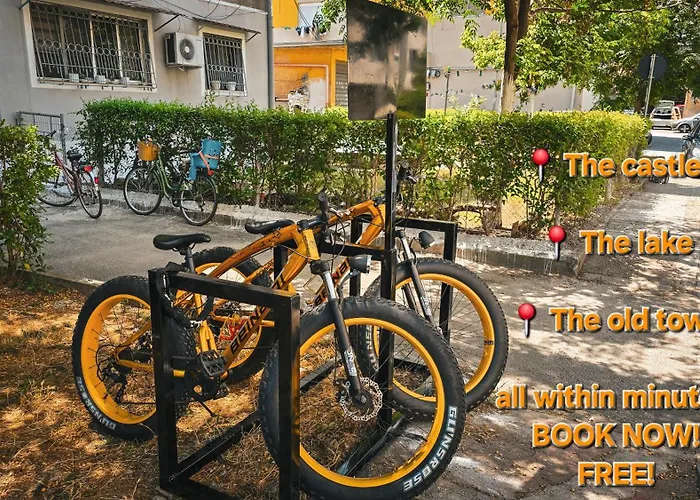 Spot Two Free Bikes Included Save 20 Eur On Bike Rent Book Now 公寓